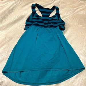 Lululemon Micro Macro stripe surge 2-in-1 run tank teal and navy blue size 6
